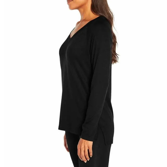 Banana Republic Ladies' Long Sleeve V-Neck Top - Picture 7 of 10